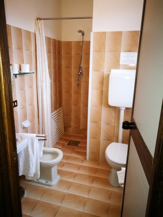 Hotel Firenze Chianciano Terme Bagian luar foto