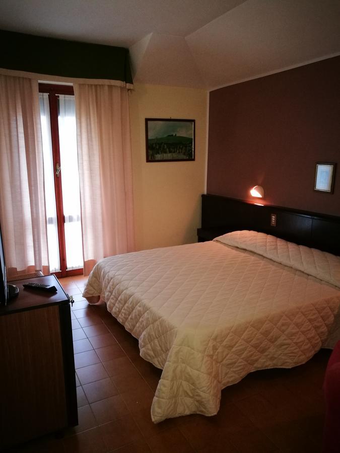 Hotel Firenze Chianciano Terme Bagian luar foto