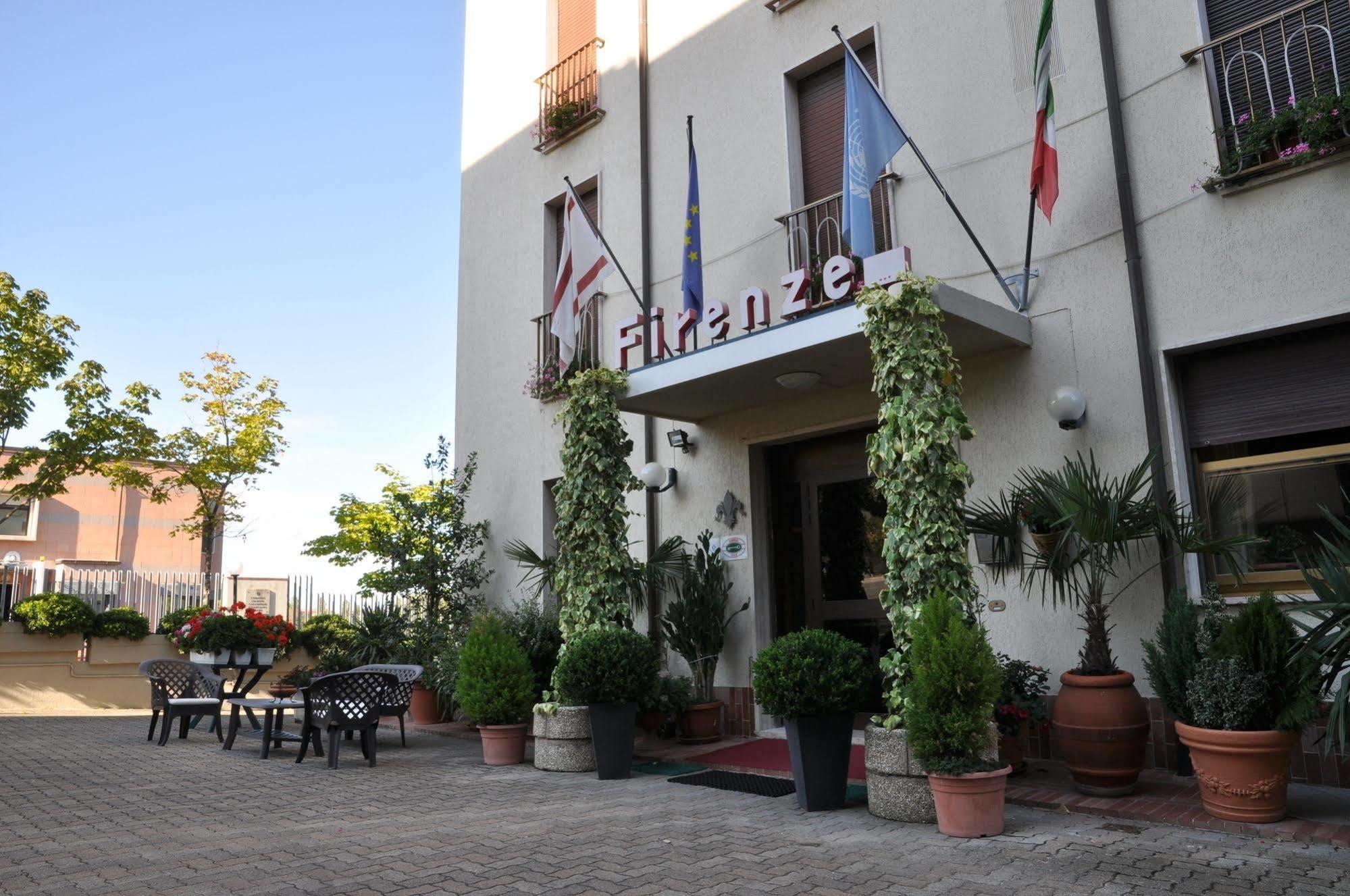 Hotel Firenze Chianciano Terme Bagian luar foto