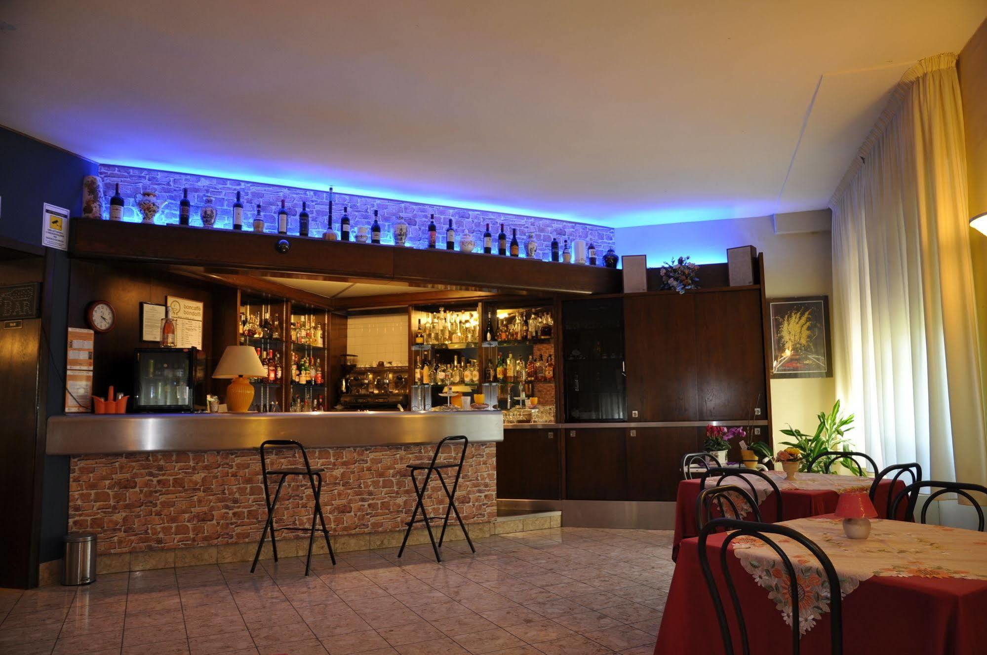 Hotel Firenze Chianciano Terme Bagian luar foto