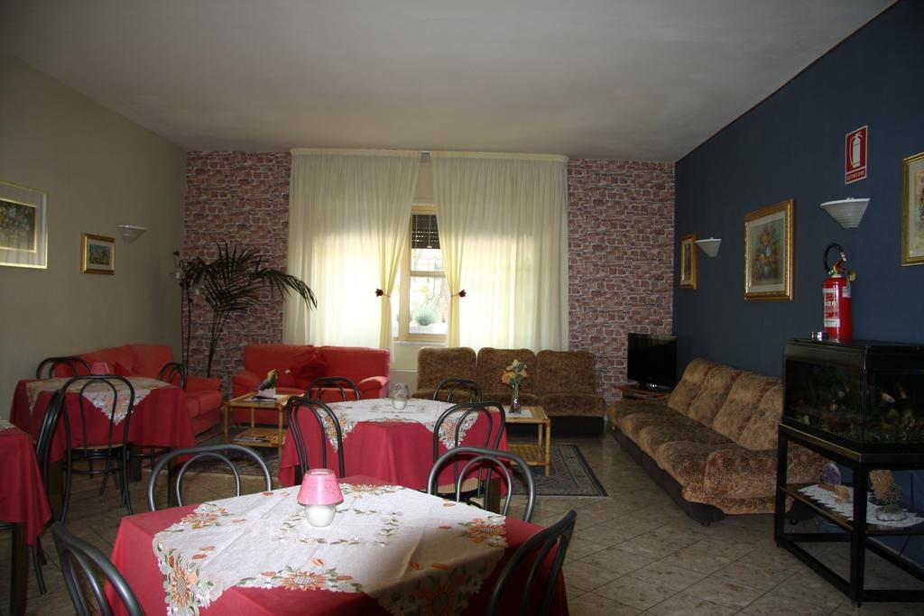 Hotel Firenze Chianciano Terme Bagian luar foto